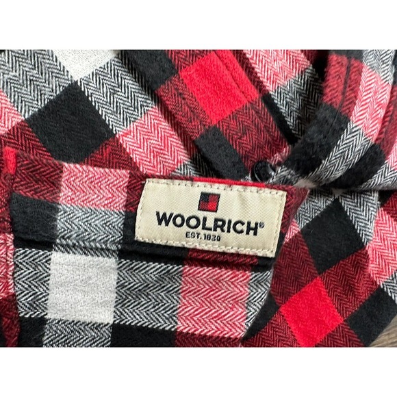 Woolrich‎ Flannel Shirt Red Black Buffalo Plaid Button Up Shirt ~ M - Picture 5 of 6